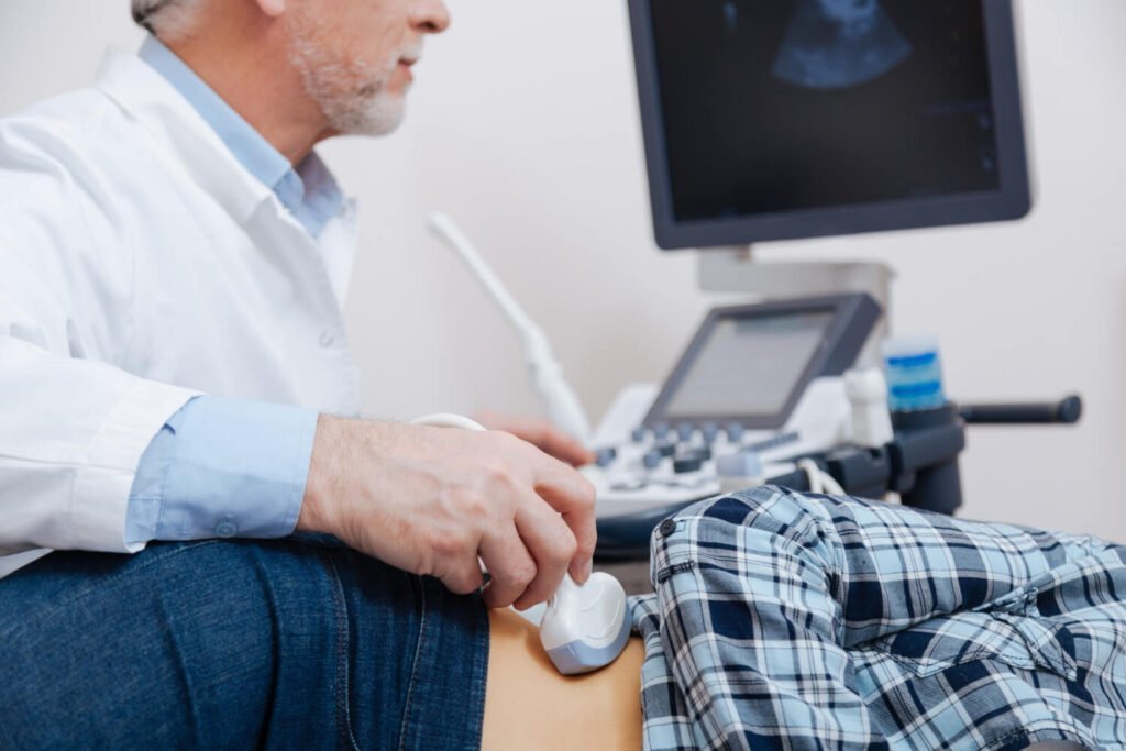 מכשיר אולטרסאונד מתקדם לאבחון כליות ודרכי השתן